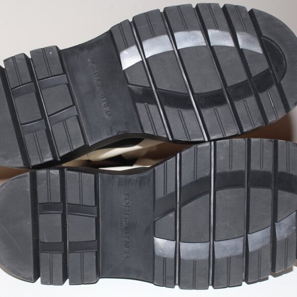 Bottega Veneta Tire Lug Chelsea Military Calf Boots Sea Salt Black 38.5 US 8.5 - Picture 12 of 13